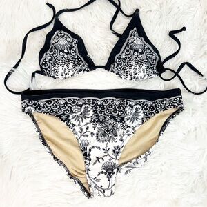 J.CREW BLACK AND WHITE TRIANGLE TOP BIKINI 2 PIECE WOMENS SZ LARGE